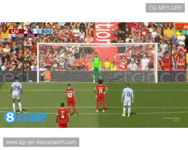 利物浦快速反击成型，边路推进极具速度